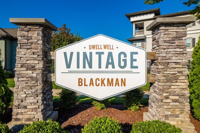 Building Photo - Vintage Blackman Apartments