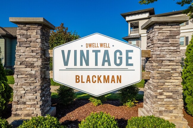 Building Photo - Vintage Blackman Apartments