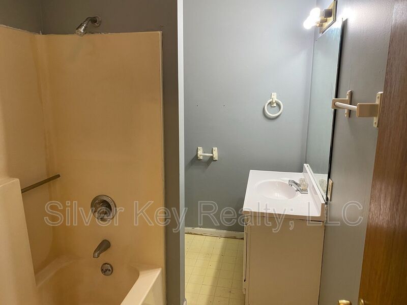 811 TN68 Unit 4, Sweetwater, TN 37874 Condo for Rent in Sweetwater