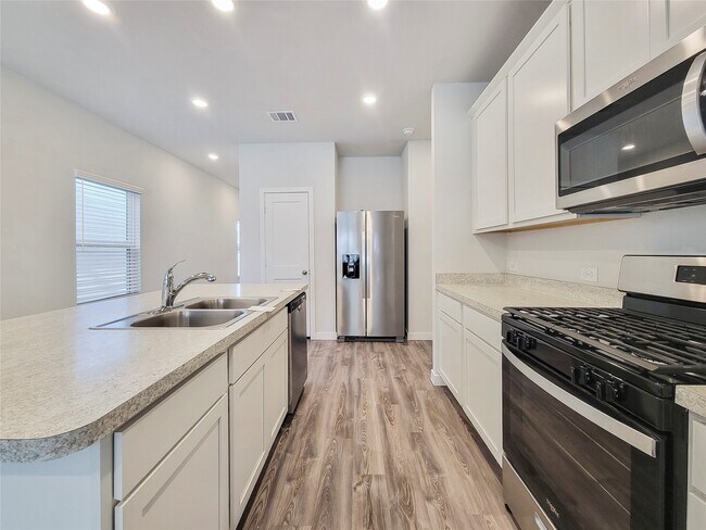 Foto del edificio - 16954 Pandora Wy