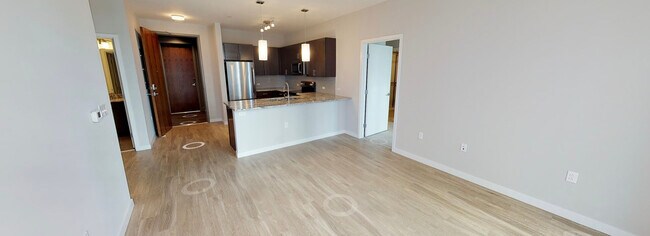 Building Photo - 2100 Champa St