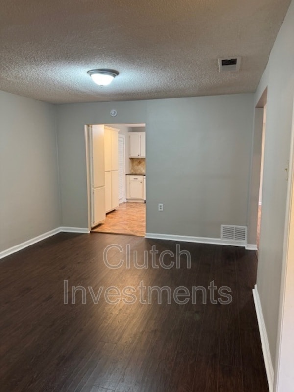 Building Photo - 5465 Mesquite Rd