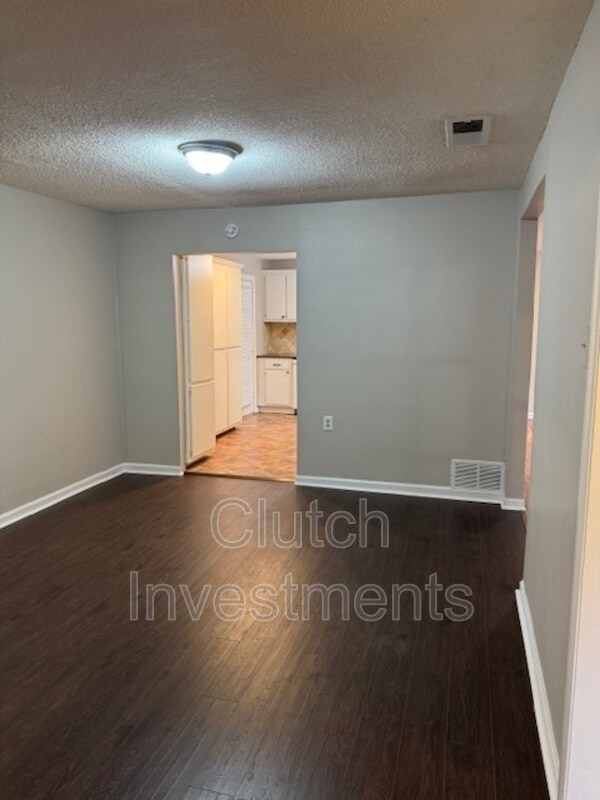 Foto del edificio - 5465 Mesquite Rd