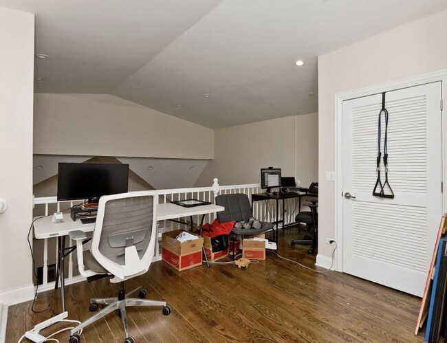 3 bedroom in Chicago IL 60614 - 3 bedroom in Chicago IL 60614 Apartment