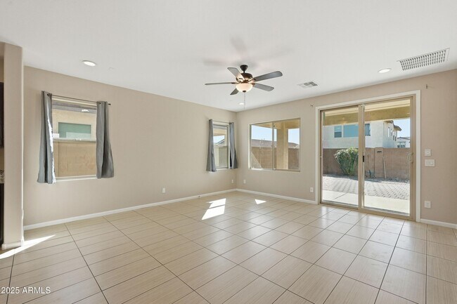 Foto del edificio - 26130 N 121st Ave