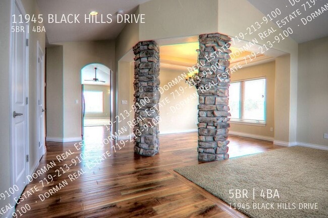 Photo - 11945 Black Hills Dr House