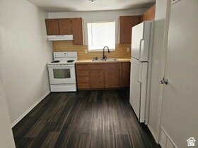 Building Photo - 215 N 400 W