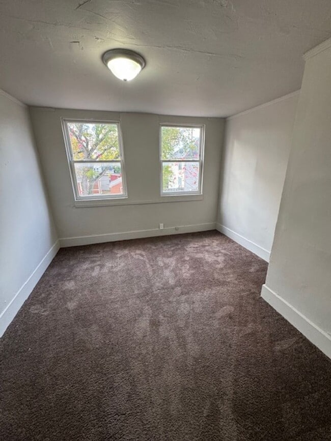 Building Photo - 312 3rd St