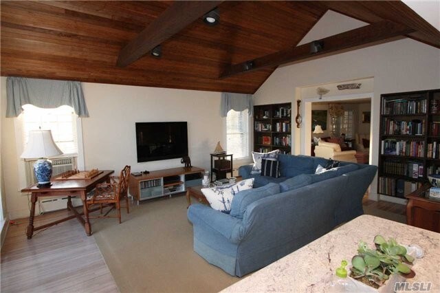 Foto del edificio - 485 Main St