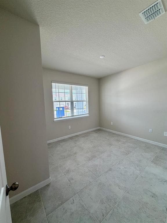 Foto del edificio - 3884 Isle Royal Pl
