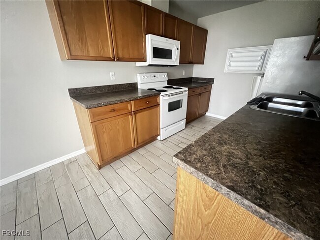 Foto del edificio - 1019 SE 11th St