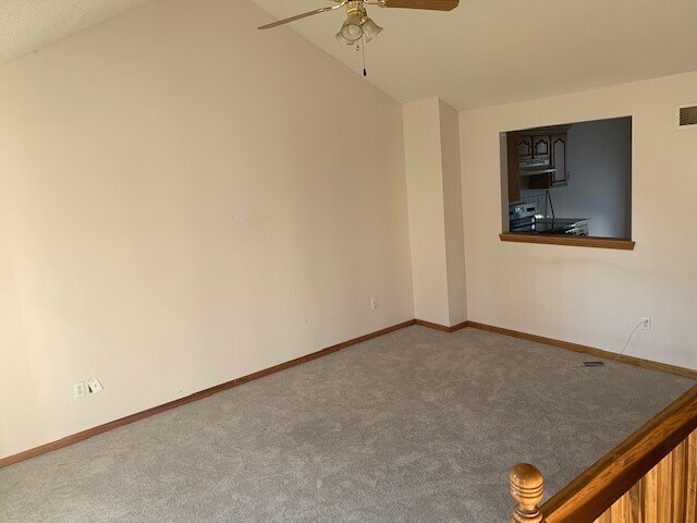 Building Photo - 925 Swallow Cir