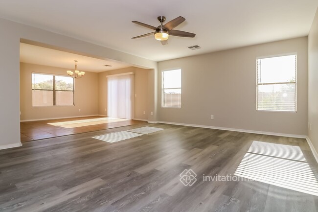 Foto del edificio - 9507 W Monte Vista Rd