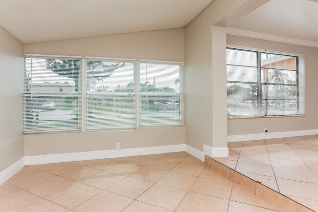 Foto del edificio - 1840 NW 34th Terrace