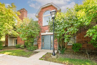 Building Photo - 1374 Cunat Ct