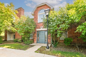 Building Photo - 1374 Cunat Ct