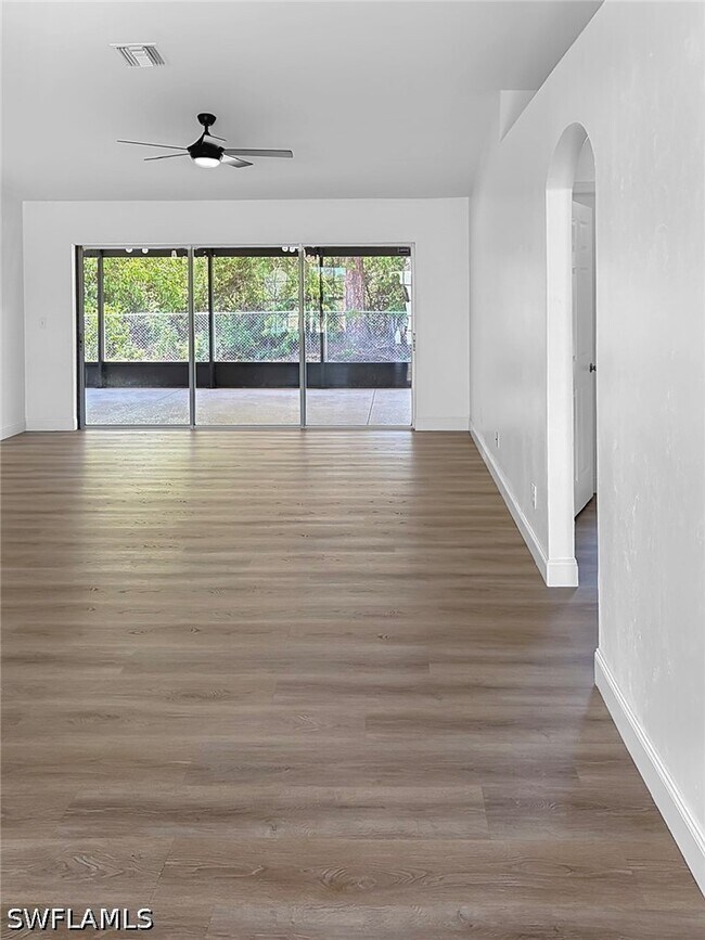 Foto del edificio - 434 NE 5th Ave