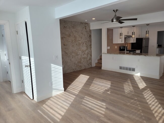 Building Photo - 3082 Norcott Dr