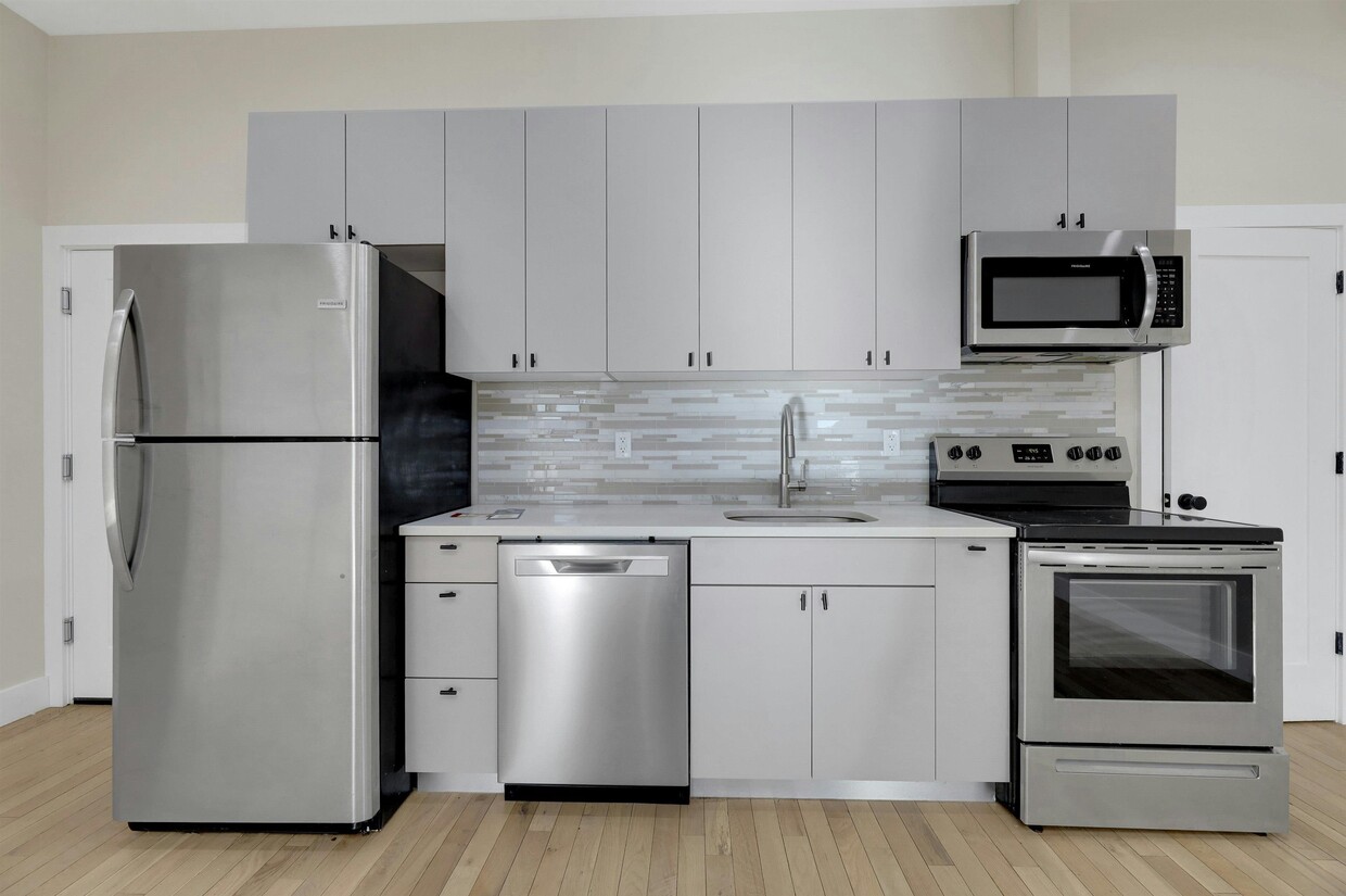 Foto principal - 3605 Bergenline Ave