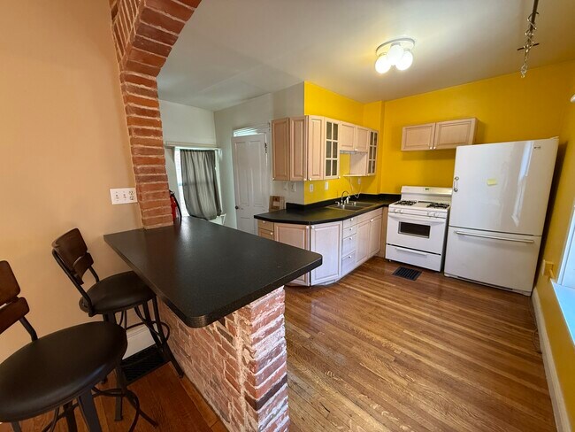 Foto del edificio - 411 Bluff St