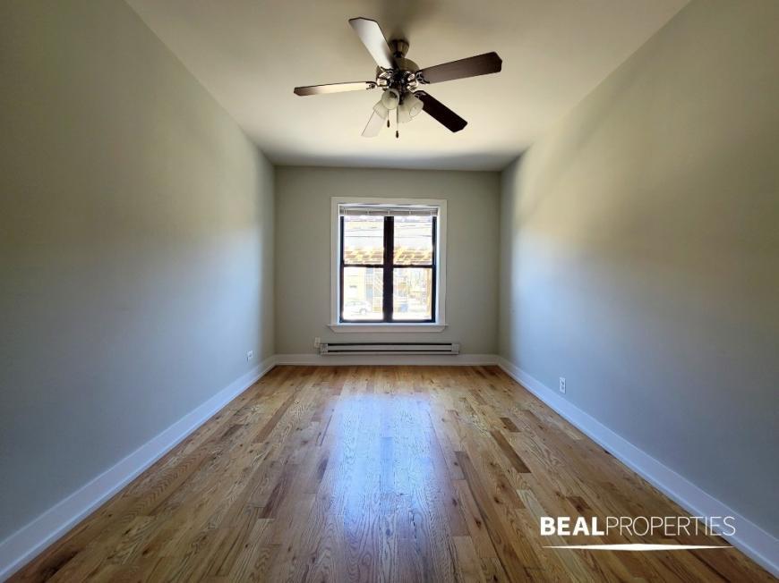 Primary Photo - 1 bedroom in CHICAGO IL 60657