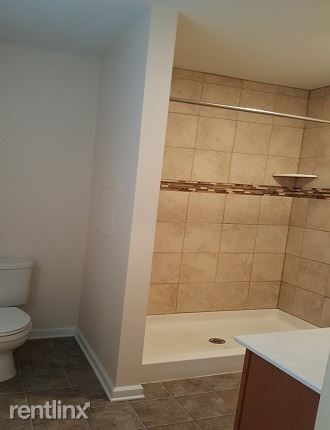 Foto del edificio - 4 br, 2.5 bath Townhome - 189 Moul Ave