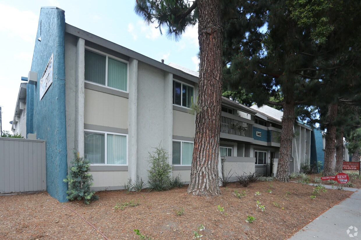 Foto del edificio - La Arboleda