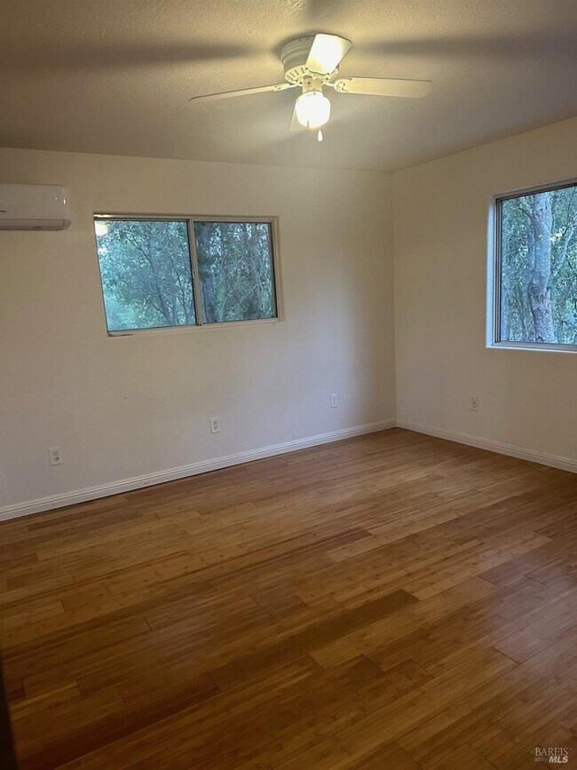 Building Photo - 6131 Batesole Dr
