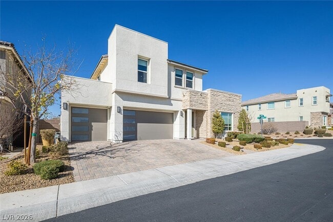 Building Photo - 3372 Dalmore St