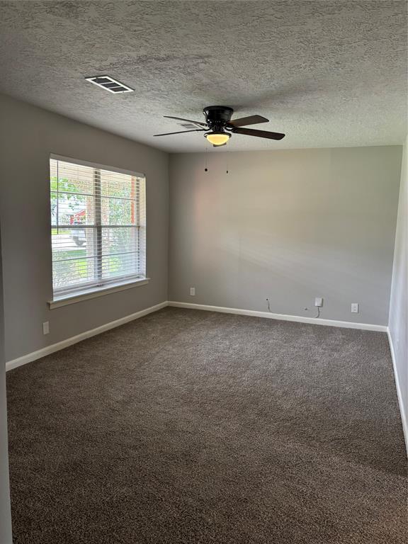Foto del edificio - 4254 Albans Rd