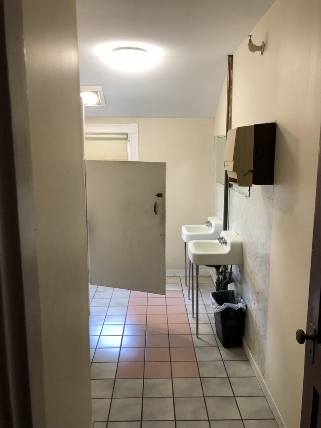 Foto del edificio - 35 Holt St