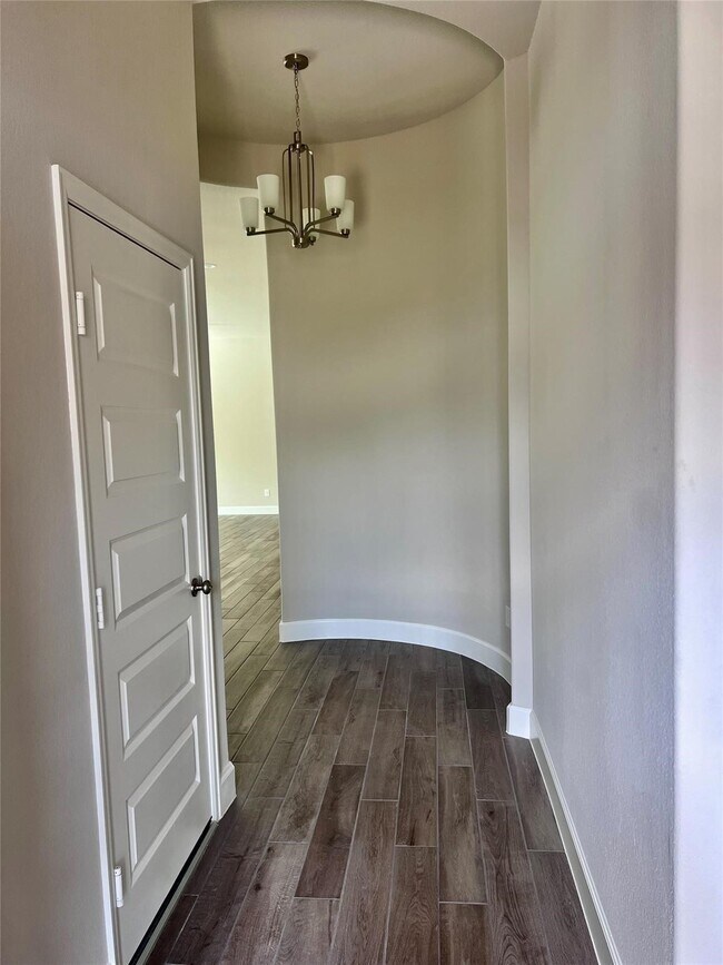 Foto del edificio - 288 Mallorn Ln