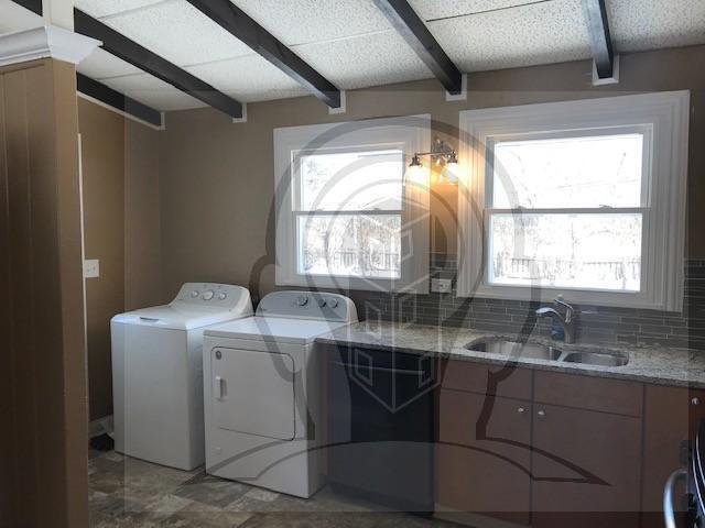Building Photo - 4 bedroom in DEERFIELD IL 60015