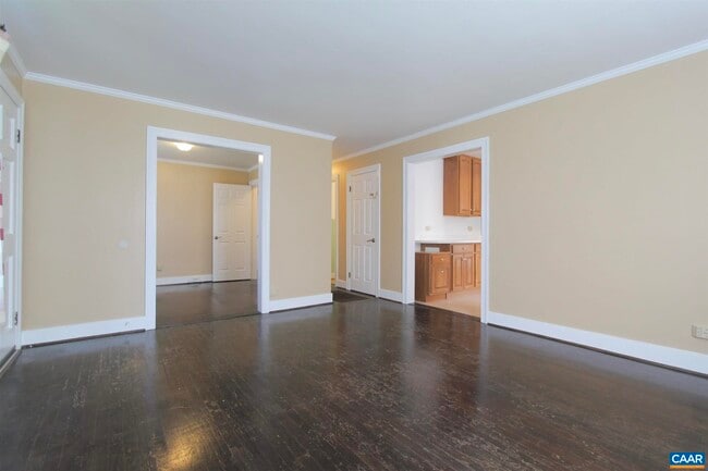 Building Photo - 511 Stonehenge Ave