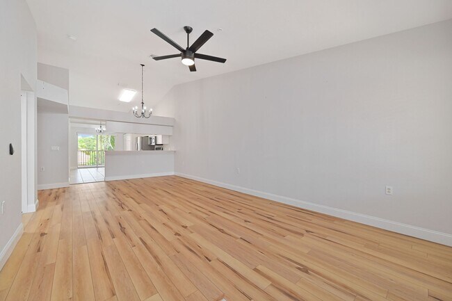 Foto del edificio - ** 2Bed / 2Bath - Beautiful Condo in Bonit...