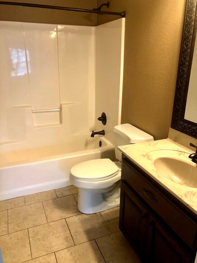 2006 Kentucky Ave, Joplin, MO 64804 House for Rent in Joplin, MO