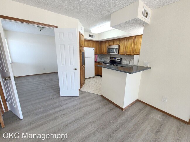 Foto del edificio - 2 br, 2 bath House - 11500 N May Avenue Un...
