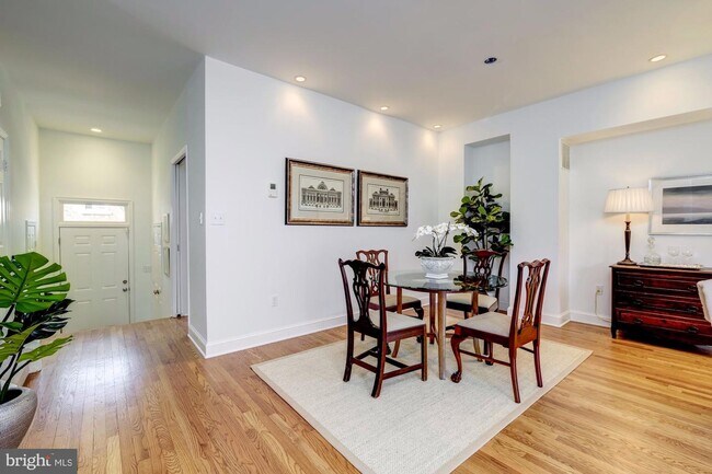 Foto del edificio - 3651 Winfield Lane Northwest