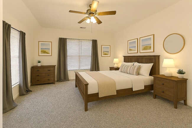 Building Photo - 425 E 9th St