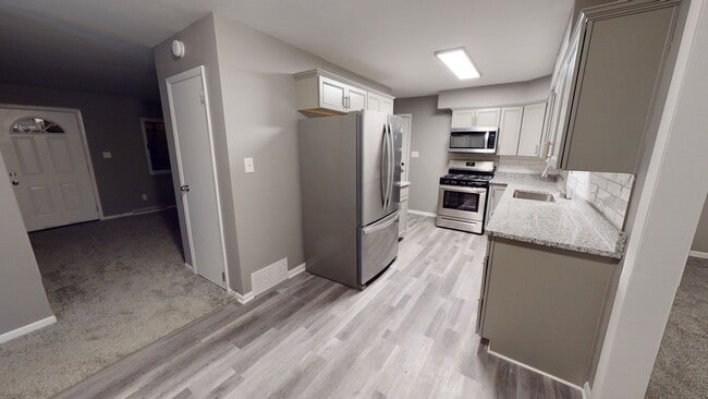 Building Photo - Recently Renovated Single Family Home for ...