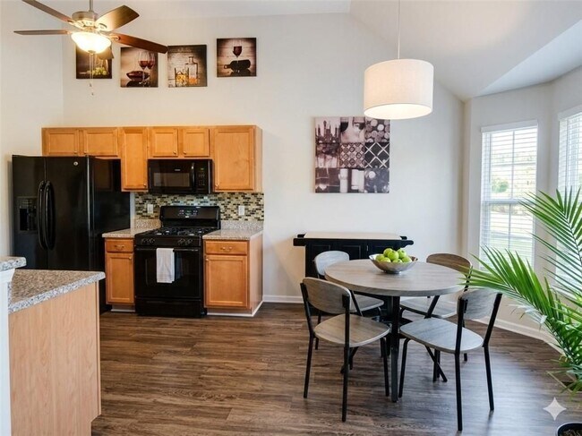 Foto del edificio - 3155 Hunting Creek Pass