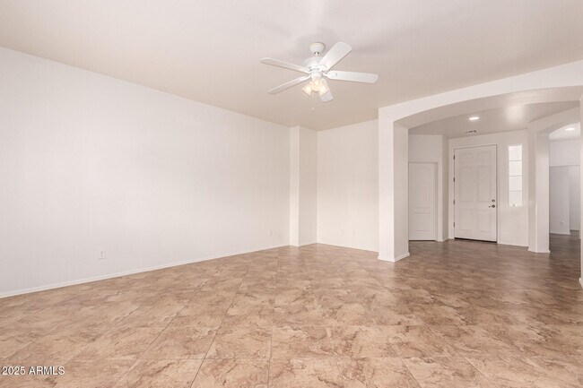 Foto del edificio - 7314 W Darrow St
