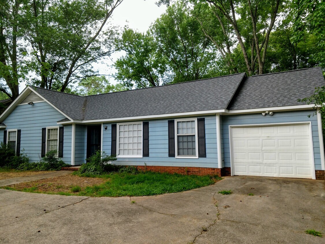 1403 Pelham Rd, Greenville, SC 29615 House Rental in Greenville, SC