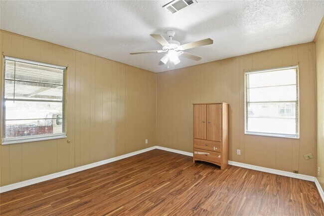 Foto del edificio - 2817 Lancaster Ln