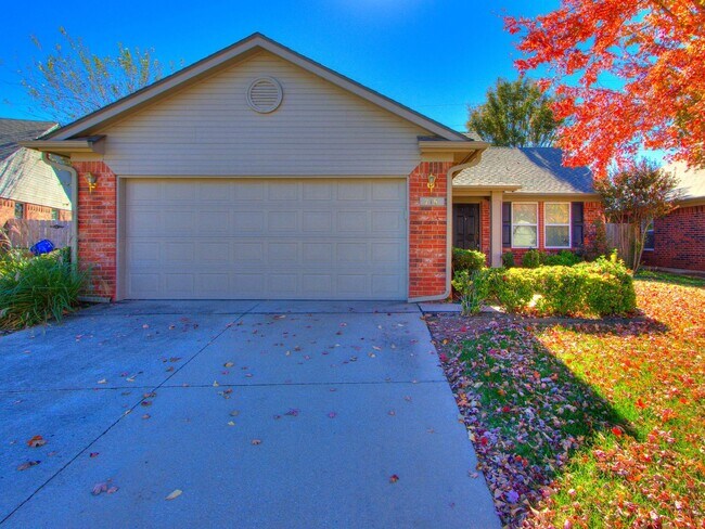 Building Photo - Charming 3 Bed, 2 Bath Home for Rent in Norman!