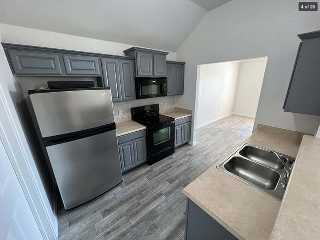 Building Photo - 2604 Saulsbury Dr
