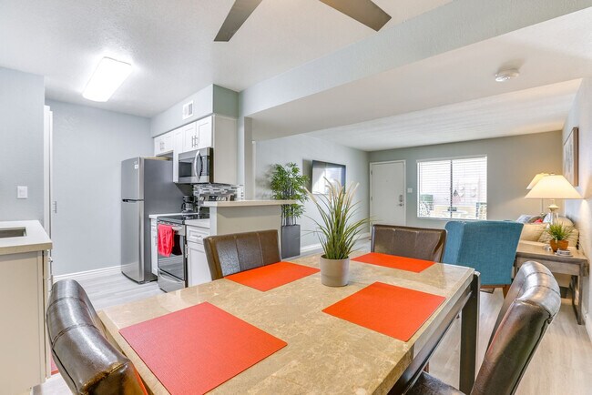 Foto del edificio - 5995 N 78th St