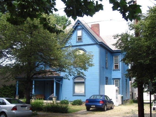 Foto principal - 208 Thompson St