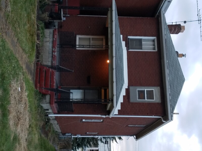 Primary Photo - 558 3rd St