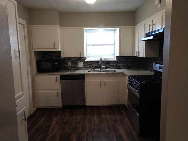 Foto del edificio - 2830 7th Ave N